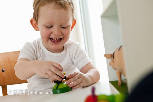 重点对儿童玩具、燃气灶具、取暖设备等与群众节日生活密切相关的产品进行仔细排查