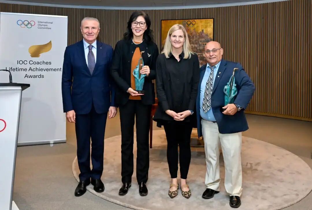 中国女排传奇主帅郎平获国际奥委会终身成就奖