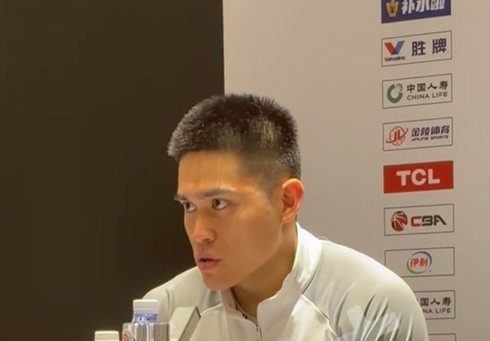 北京男篮力克广州双塔阵容显威力 方硕18分成关