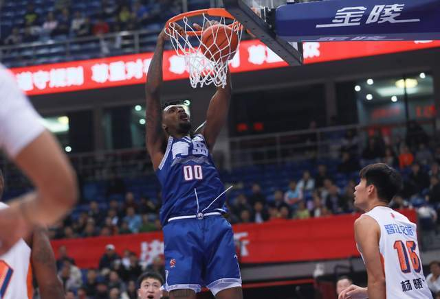 山东男篮第二阶段揭幕战复仇江苏男篮 暂列联赛