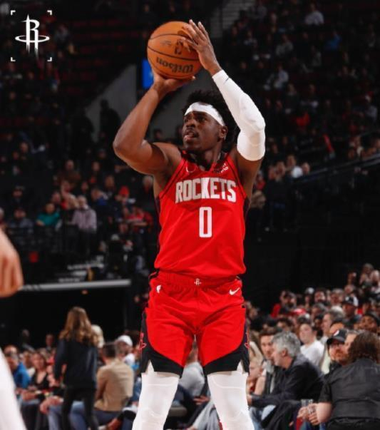 火箭队芬尼-史密斯遭雪藏 4年5300万合同成烫手山