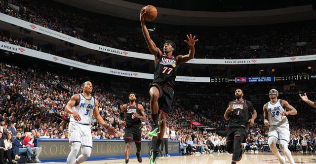 76人险胜魔术挺进季后赛迎战凯尔特人