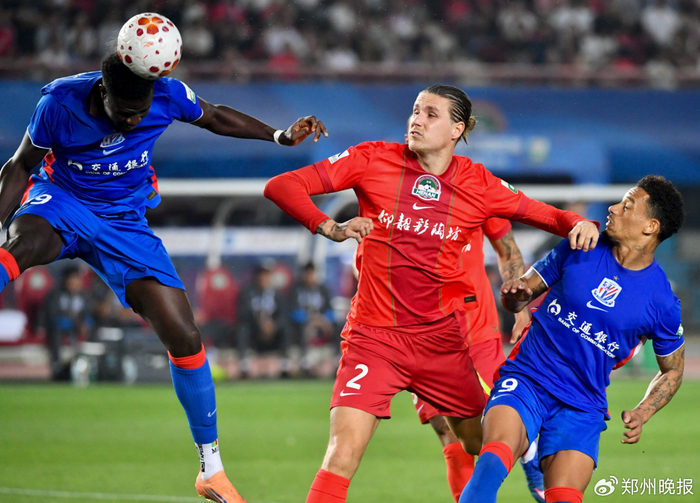 上海申花客场3-0完胜河南队迎五连胜